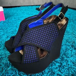 Qupid Wedge Sandal Sandal Shoe size 8.5